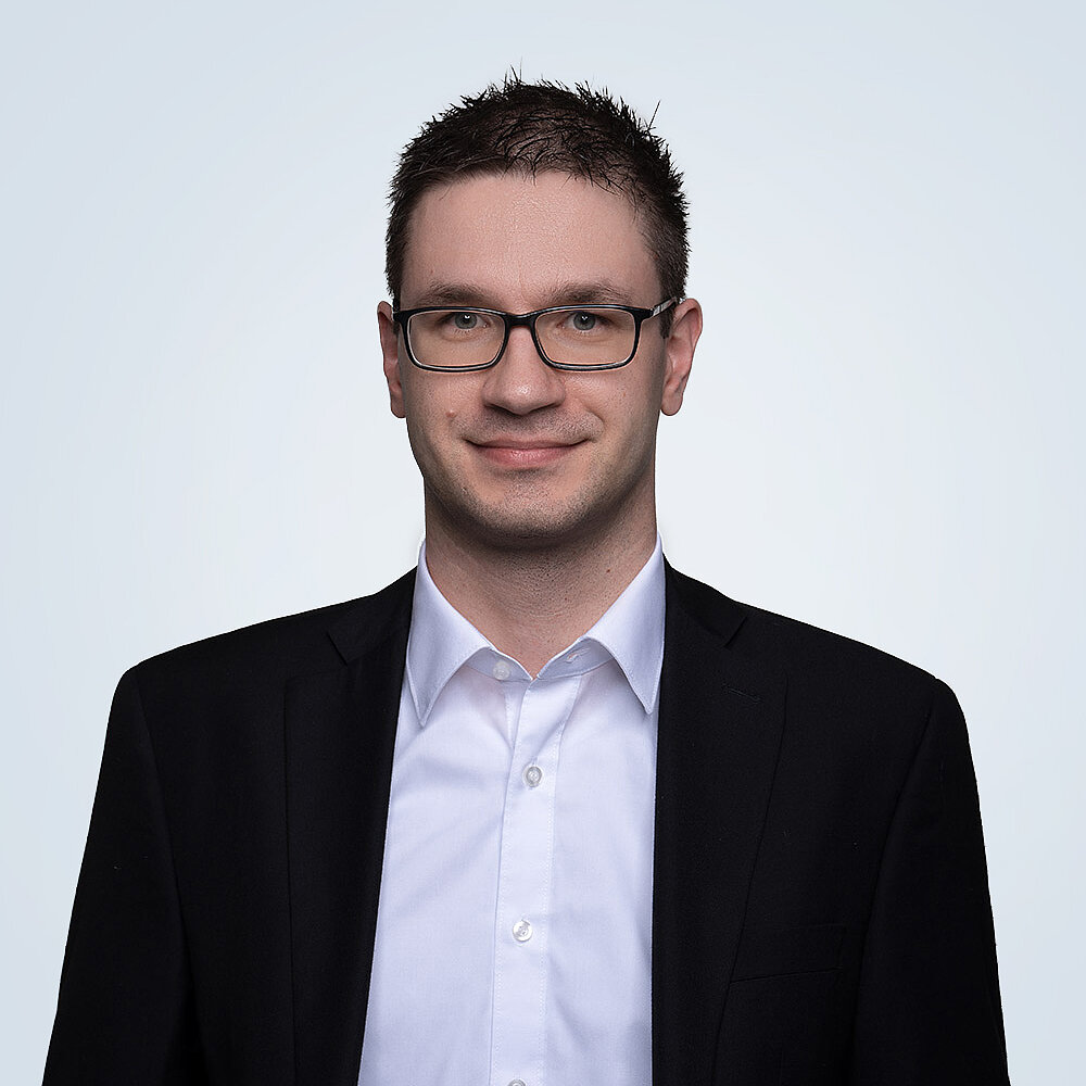 Beratung zur Arbeitnehmerüberlassung bei Ingenics Services – Konrad Woerle 