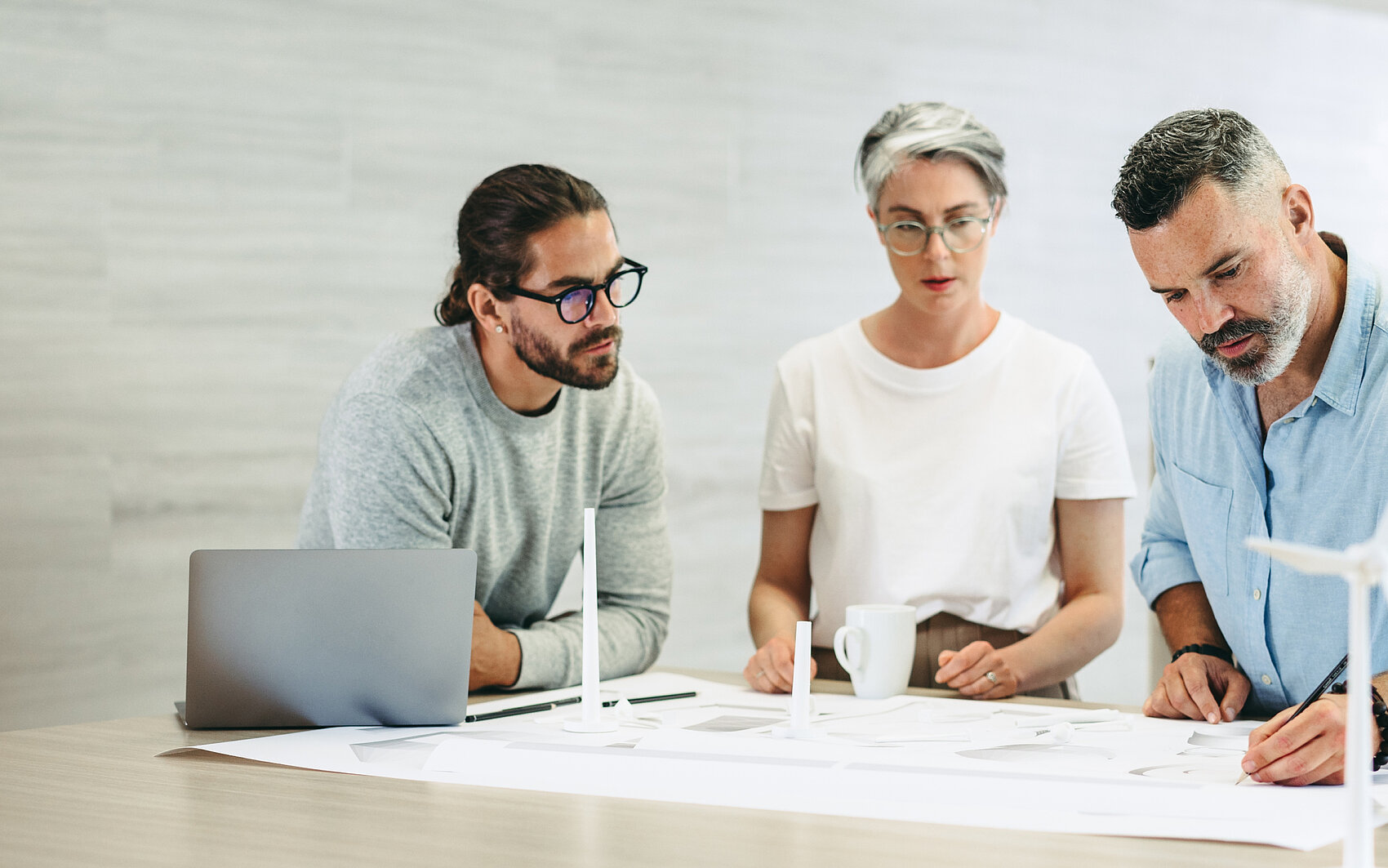 Ingenics Services – Personaldienstleister für Ingenieure und Unternehmen 